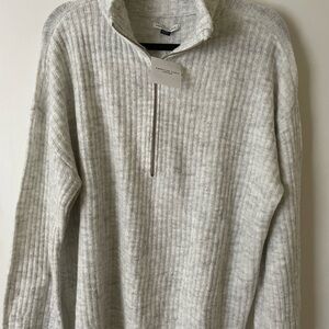 American Eagle Outfitters Light Gray Zip-Up Sweater